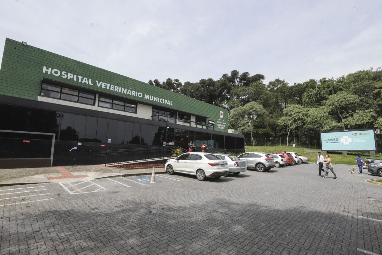 Hospital Veterinário em Curitiba faz 353 mil procedimentos em menos de 2 anos