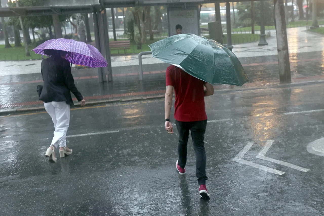 Paraná volta a ter onda de tempestades; veja regiões mais afetadas