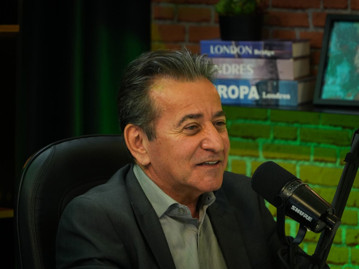 “Tudo pode ser automatizado, menos o olho no olho”: Ariovaldo Costa Paulo analisa impacto da IA e da robótica no comércio – Maringá Post