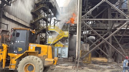 Incêndio atinge empresa de desembarque de trigo no Porto de Santos | CNN Brasil