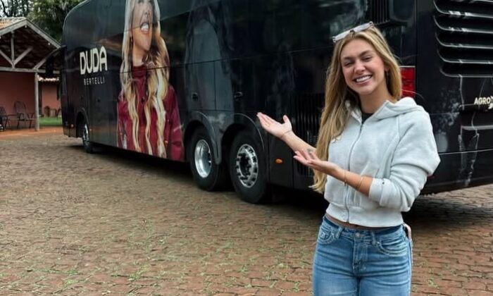 “Minha casinha da estrada”: cantora maringaense Duda Bertelli ganha ônibus personalizado de Ana Castela – Maringá Post