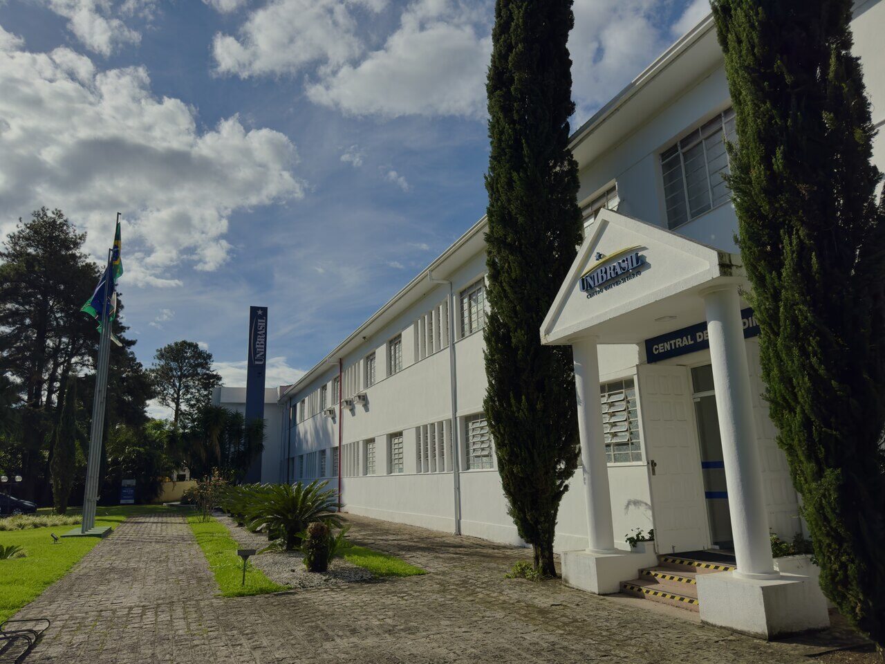 Feira de Profissões de Centro Universitário de Curitiba promove experiências práticas