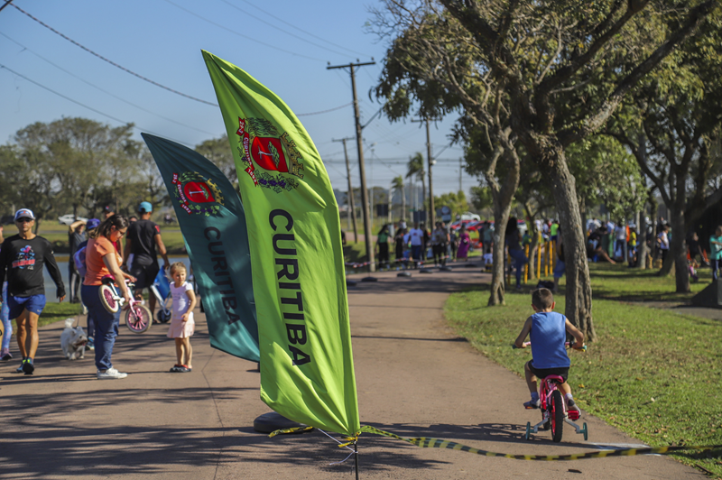 Breaking, aquathlon, futebol feminino e mais: esporte e lazer movimentam toda a Curitiba