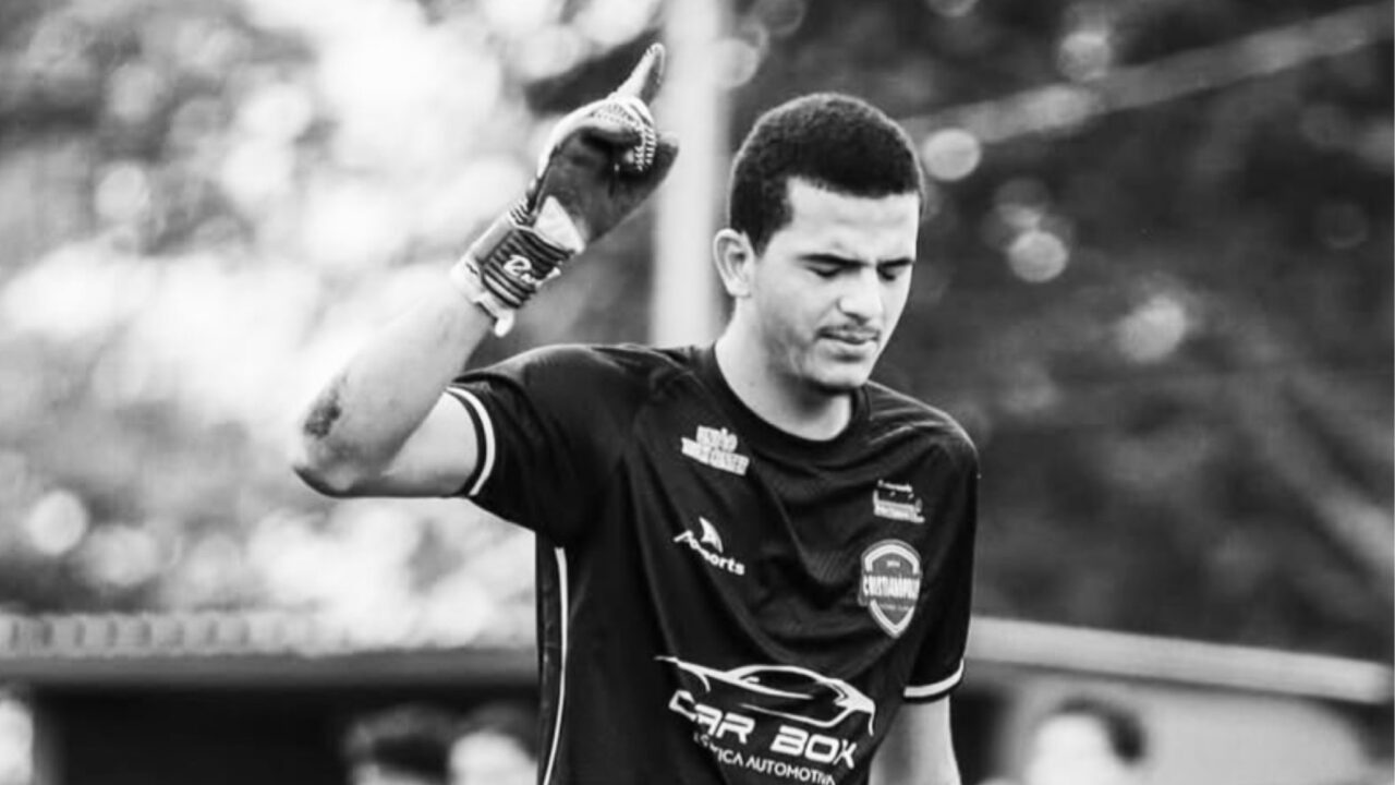 Quem era o goleiro de 18 anos que morreu após treino