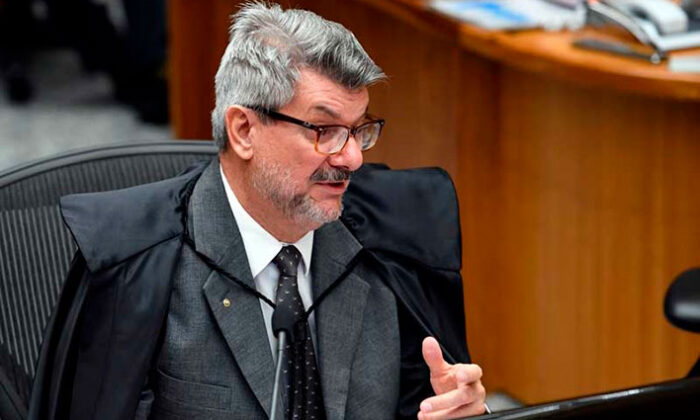 AGU pede ao STF perda do cargo de ministro acusado de assédio