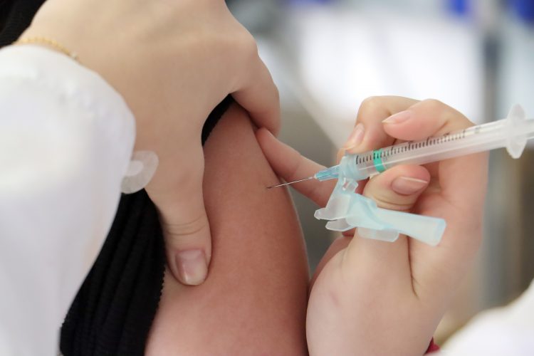 Saúde amplia vacina contra meningite para pessoas de 11 a 24 anos até quarta-feira (30) – Blog Londrina