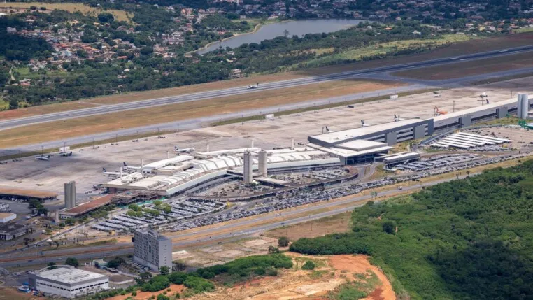 Aeroporto de Confins volta à normalidade depois de suspender operações