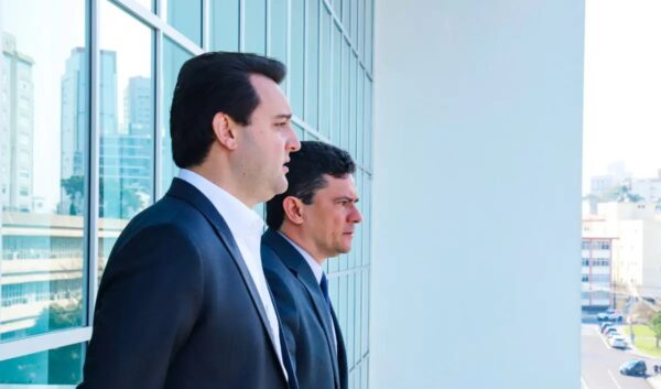 A pedido de Ratinho, TRE proíbe Moro de falar que era aliado do governador