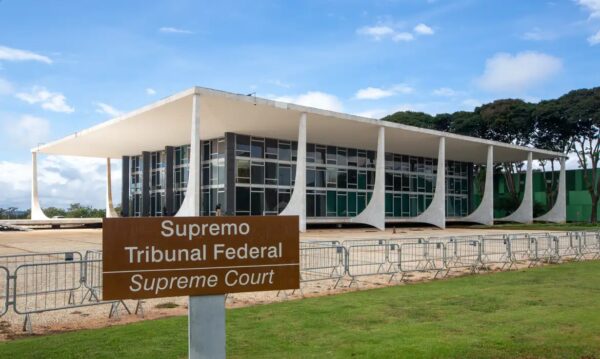 FENAJ Intensifica Diálogo com STF em Defesa dos Jornalistas