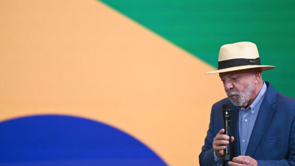 Lula evita falar de Moraes e grava vídeo para faturar com Caso Master e prisão de Vorcaro