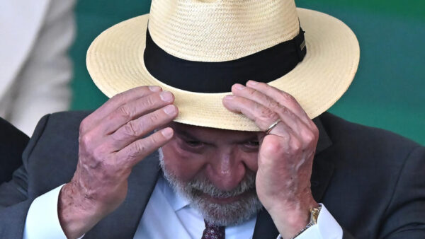 Marinho rebate Lula sobre oposição ao fim da 6×1: “Burro ou mal-intencionado”