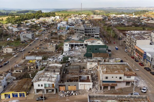 MP apura suposto desvio de doações a vítimas de tornado em Rio Bonito do Iguaçu - Blog Politicamente