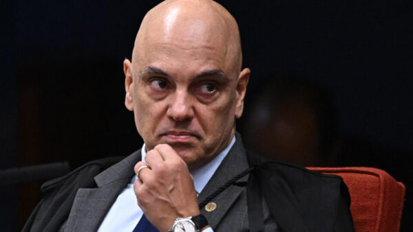 Oposição reage a pedido de Moraes para investigar Mendonça: “Está fora de si”