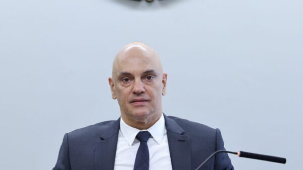 Oposição tenta anular julgamentos de Bolsonaro e 8 de janeiro com revelações sobre Moraes