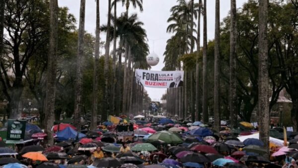 “Vai, Mendonça!”: veja fotos das manifestações de 7 de setembro